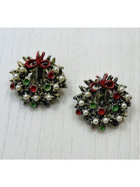 VTG 1" Round Christmas Wreath Clip-On Earrings Red Green Pearl Goldtone Fashion